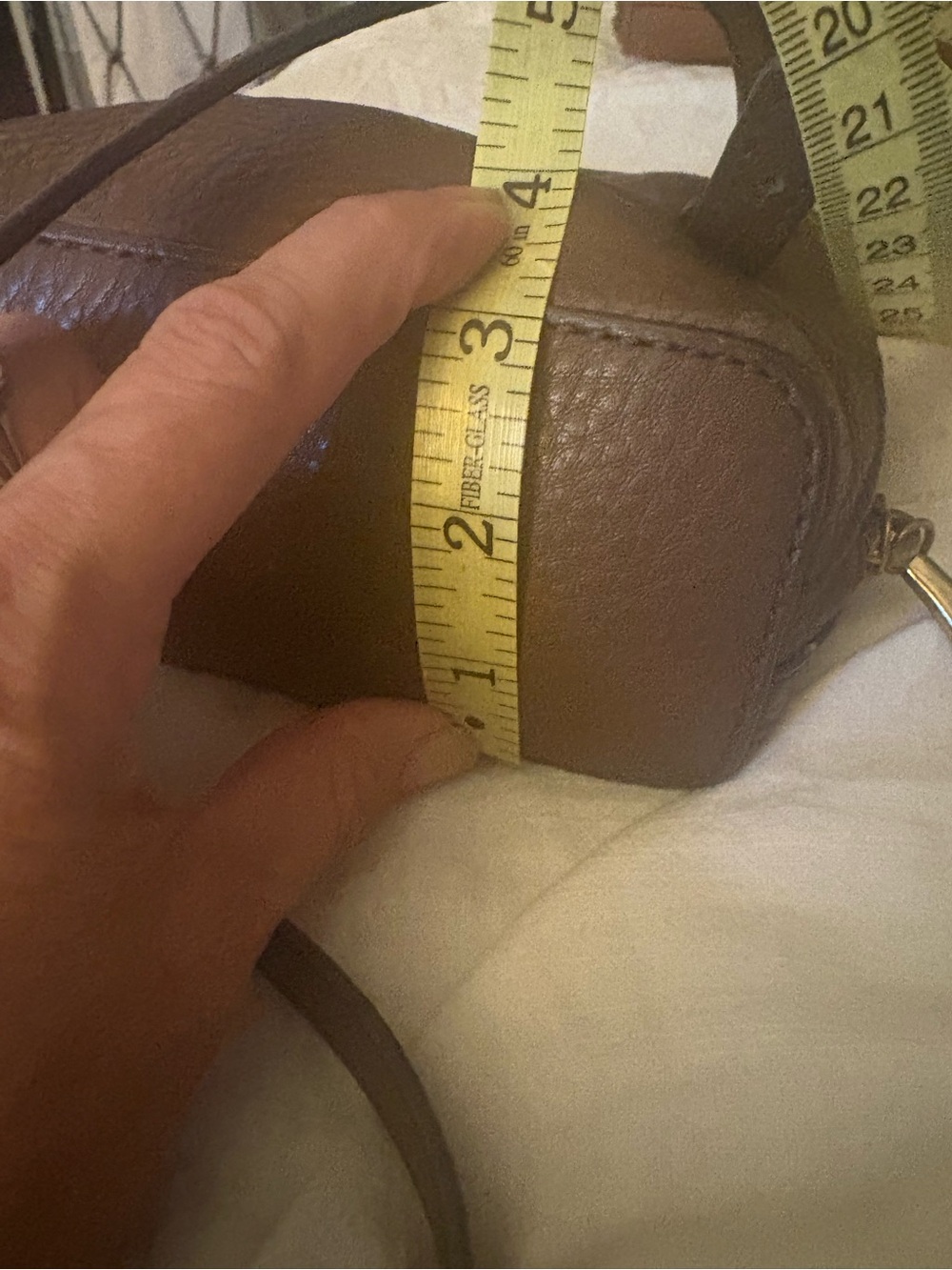 HOBO small brown leather crossbody purse - Picture 8 of 14